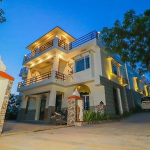 The Lavit Malhar Inn.